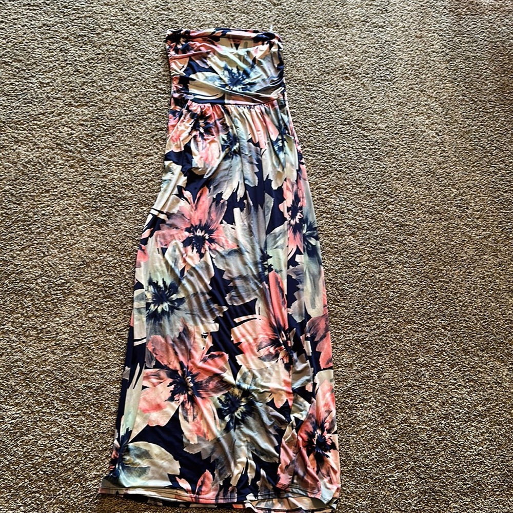 Women’s Navy Floral Maxi Dress Size Medium
